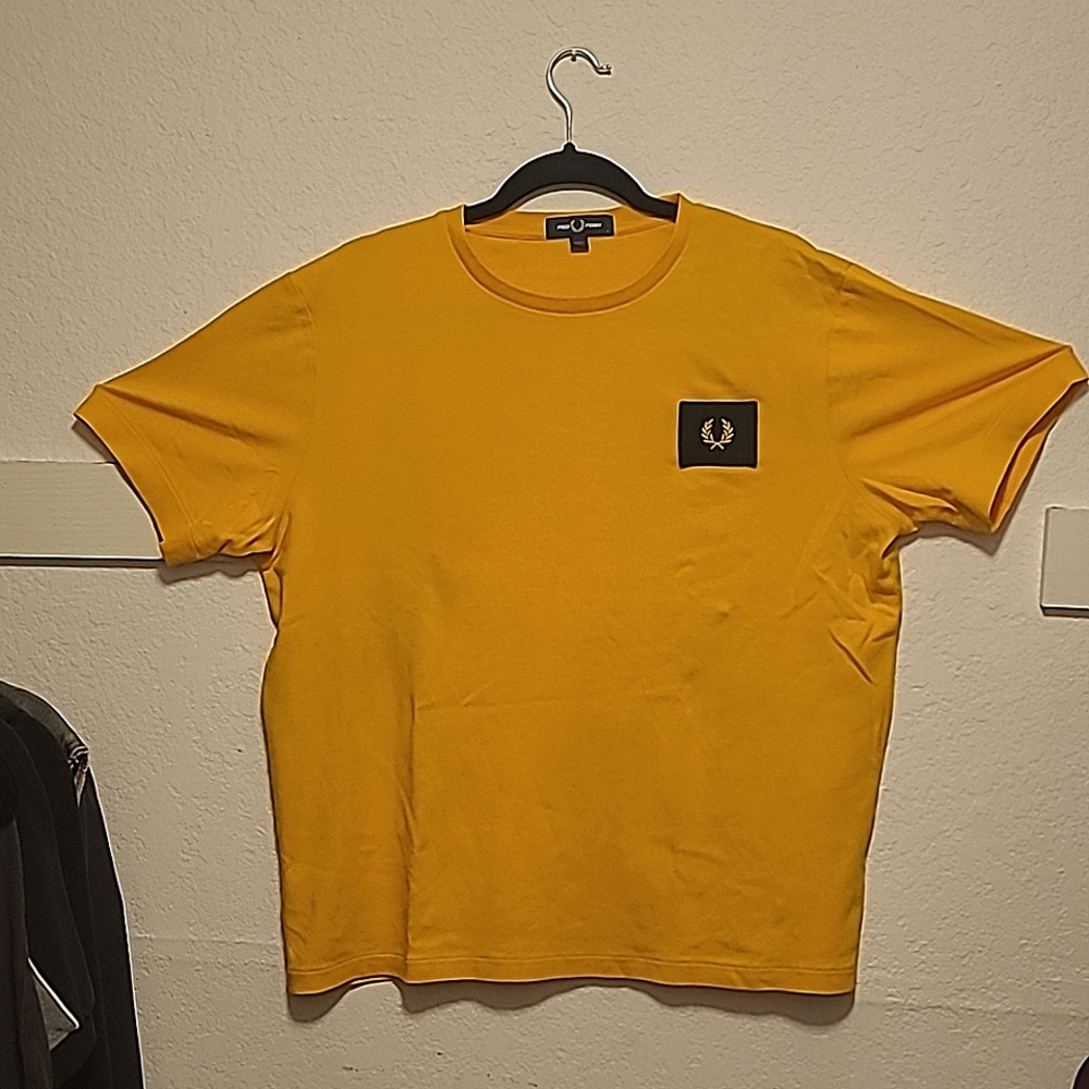 Fred Perry t-shirt